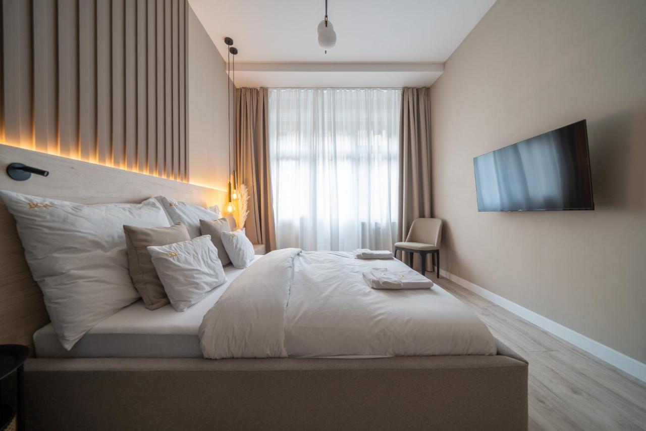 Karoly Boutique Suites, Best Location By Bqa Budapest Szoba fotó